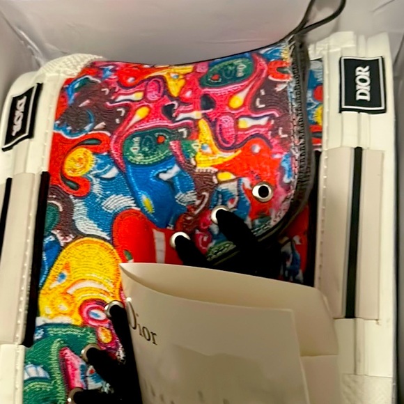 550 for both. size 43 - Picture 4 of 5